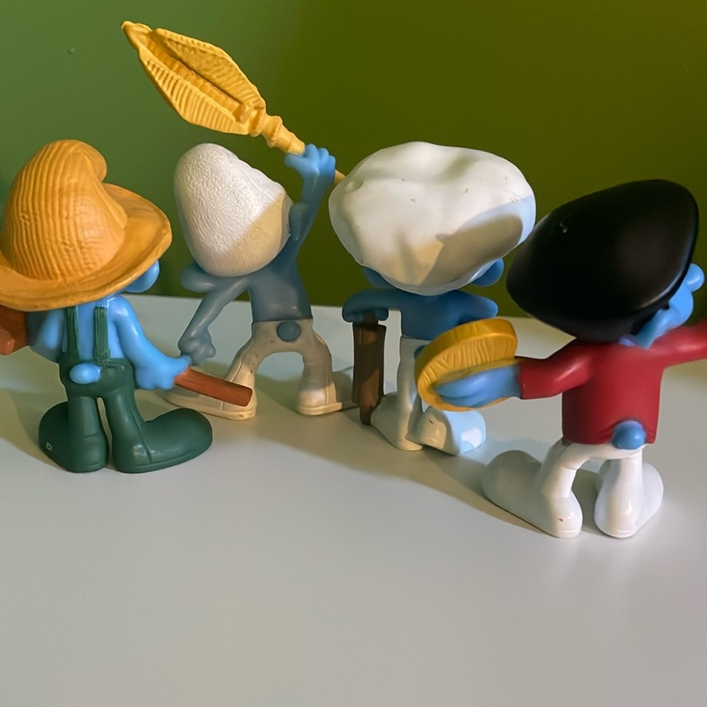 Figurine Sets - Picture 4 of 6